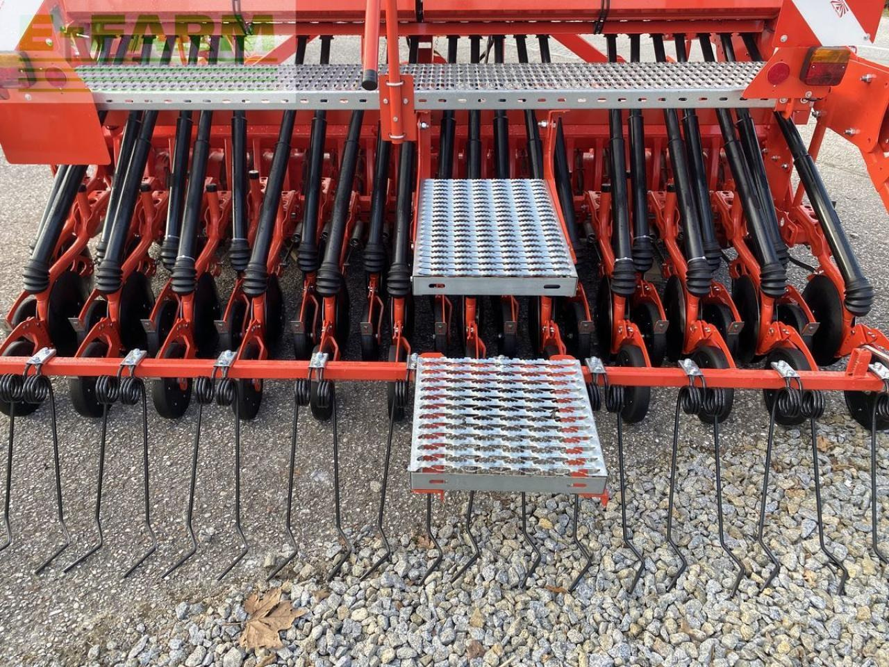 Maschio dominator 3000 combi2 + dama 300 - 24 - Combine seed drill: picture 5 Maschio dominator 3000 combi2 + dama 300 - 24 - Combine seed drill: picture 5