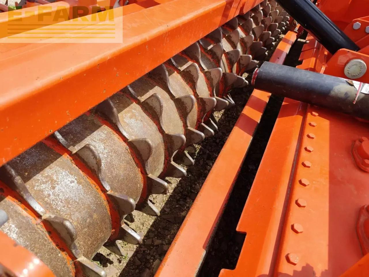 Maschio rapido dmr 3000 + nina 300 - Combine seed drill: picture 4 Maschio rapido dmr 3000 + nina 300 - Combine seed drill: picture 4
