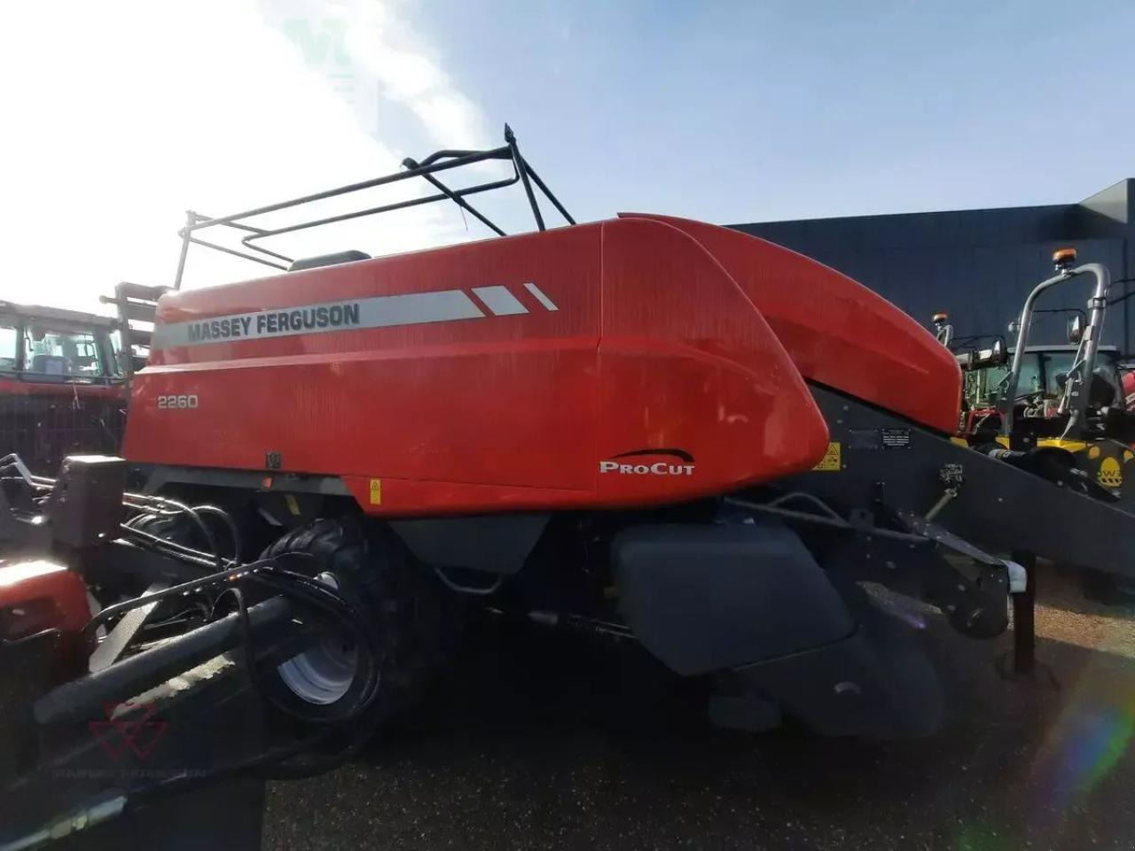 Massey Ferguson 2260 tc - Square baler: picture 1 Massey Ferguson 2260 tc - Square baler: picture 1