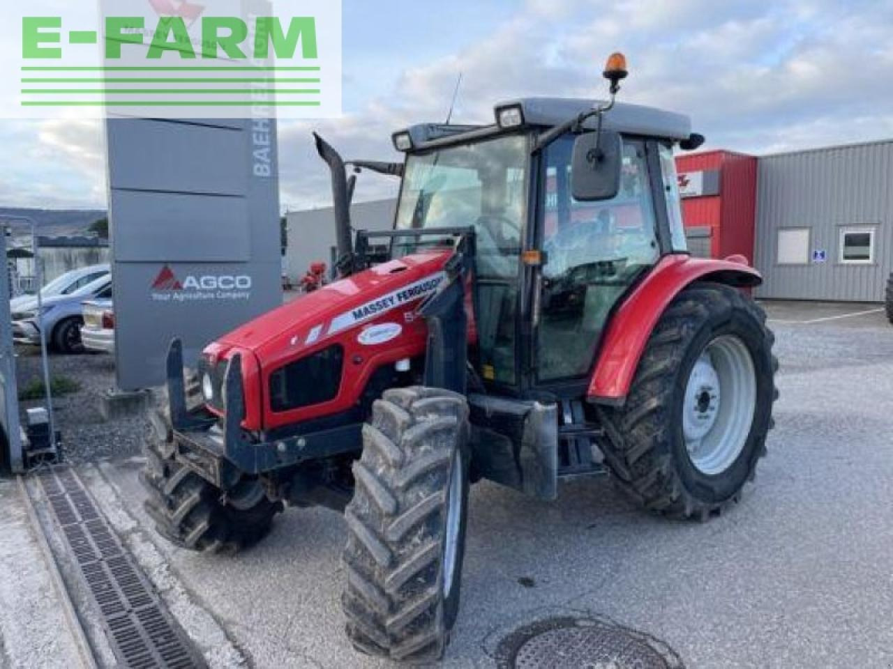 Massey Ferguson 5455 - Farm tractor: picture 1 Massey Ferguson 5455 - Farm tractor: picture 1