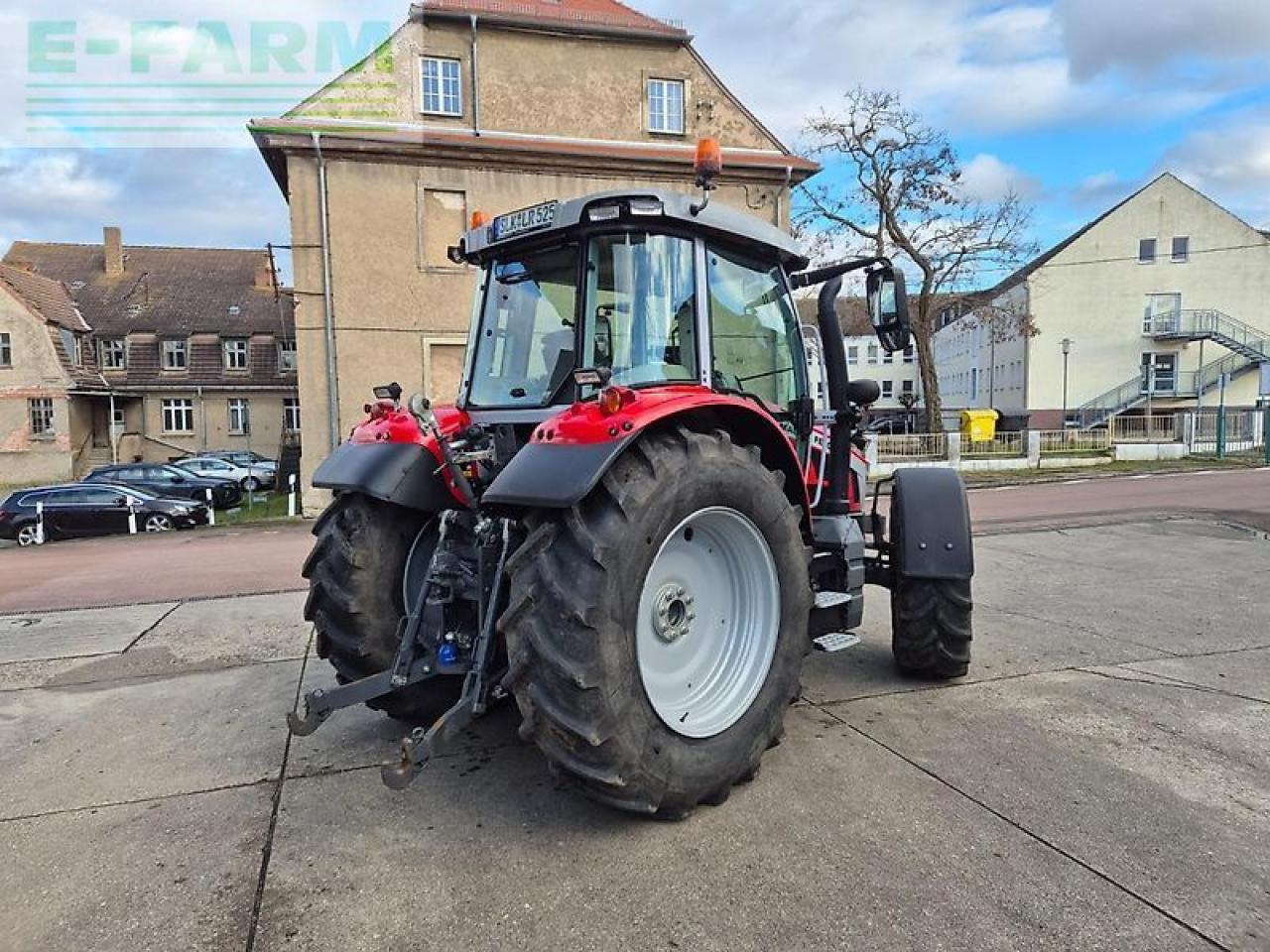 Massey Ferguson 5s.125 dyna-4 ess - Farm tractor: picture 2 Massey Ferguson 5s.125 dyna-4 ess - Farm tractor: picture 2