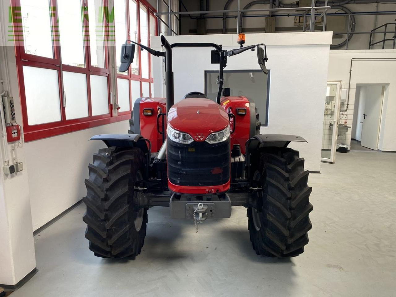 Massey Ferguson mf 4708 m plattform - Farm tractor: picture 2 Massey Ferguson mf 4708 m plattform - Farm tractor: picture 2