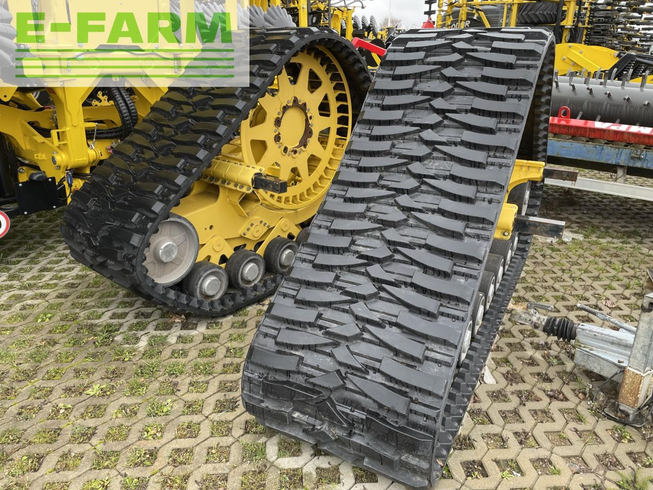 New Holland Mattracks TA 9000-HD - Combine harvester: picture 3 New Holland Mattracks TA 9000-HD - Combine harvester: picture 3