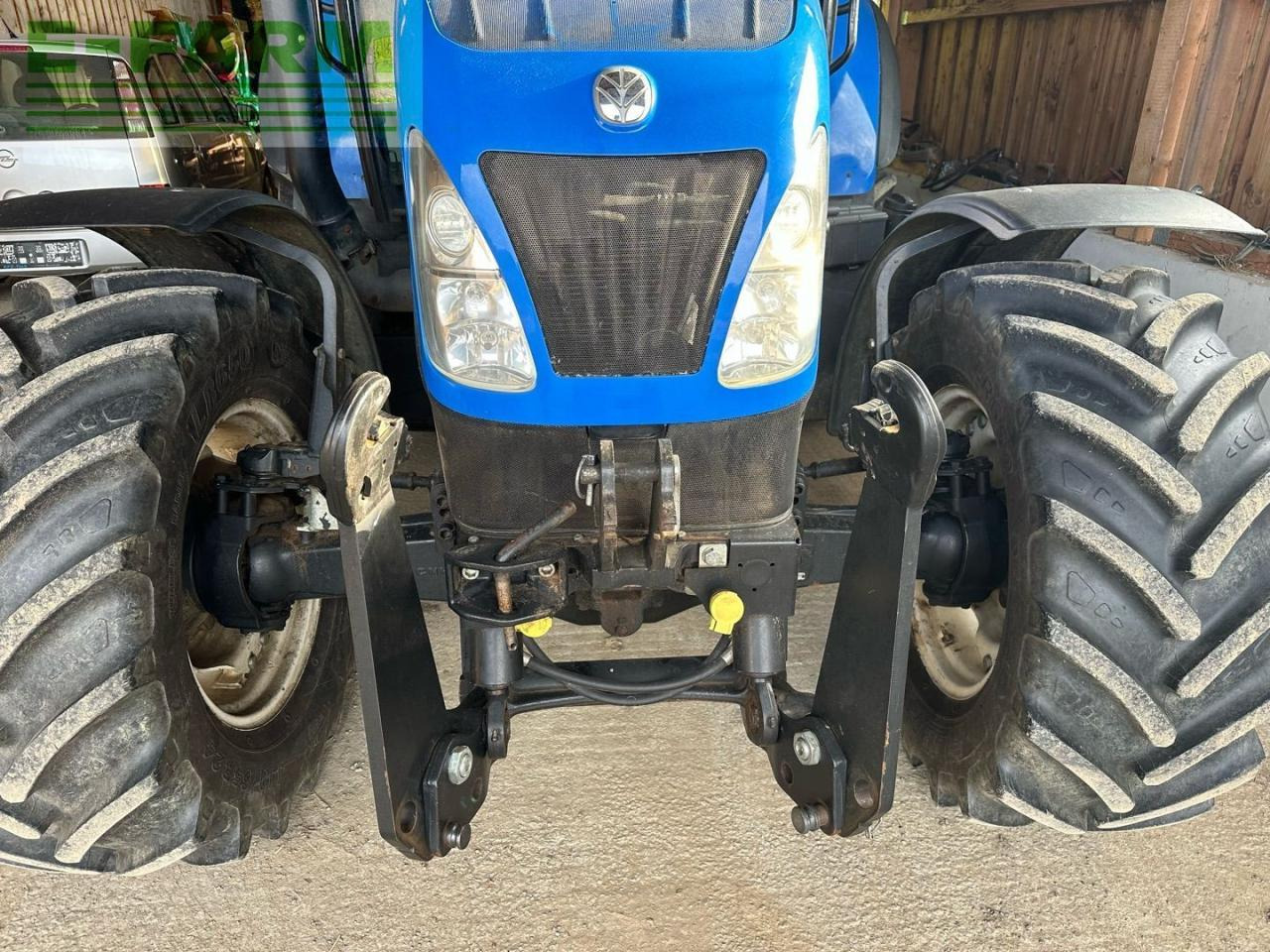 New Holland T5.105 Electro Command - Farm tractor: picture 3 New Holland T5.105 Electro Command - Farm tractor: picture 3