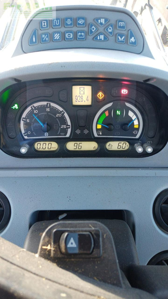 New Holland T5.140 AC AC - Farm tractor: picture 5 New Holland T5.140 AC AC - Farm tractor: picture 5
