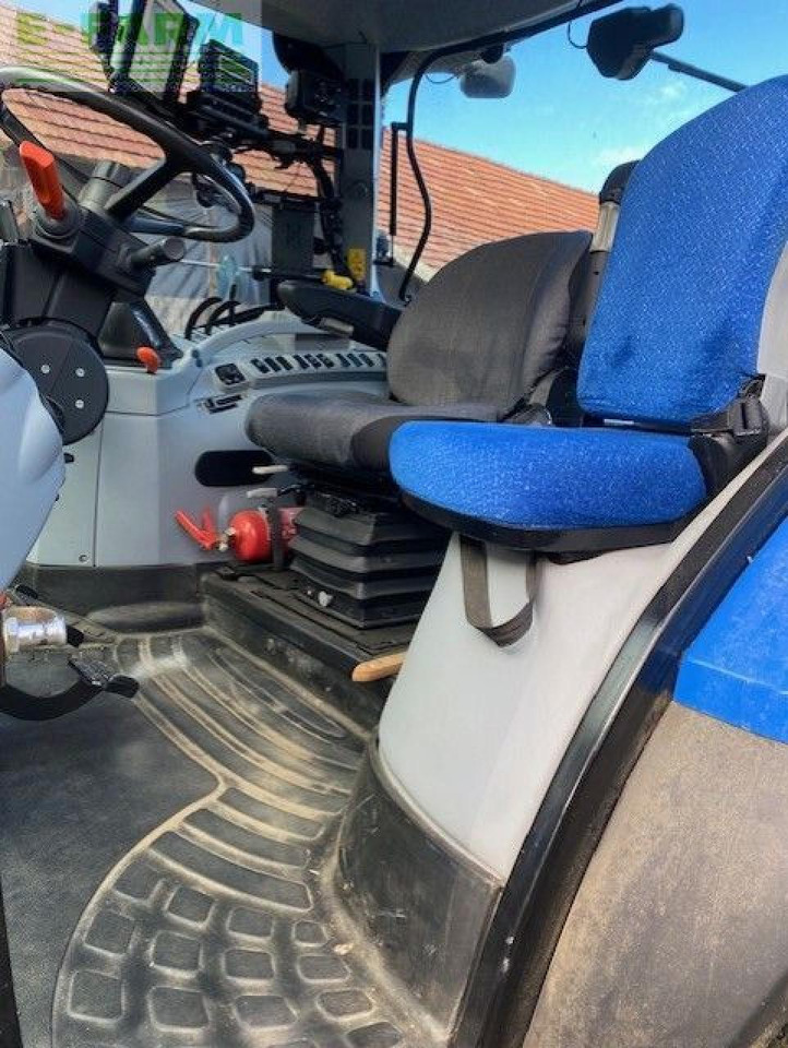 New Holland T6030 Delta Delta - Farm tractor: picture 5 New Holland T6030 Delta Delta - Farm tractor: picture 5