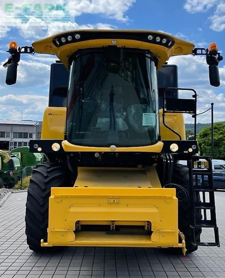 New Holland cx 5.80 - Combine harvester: picture 5 New Holland cx 5.80 - Combine harvester: picture 5