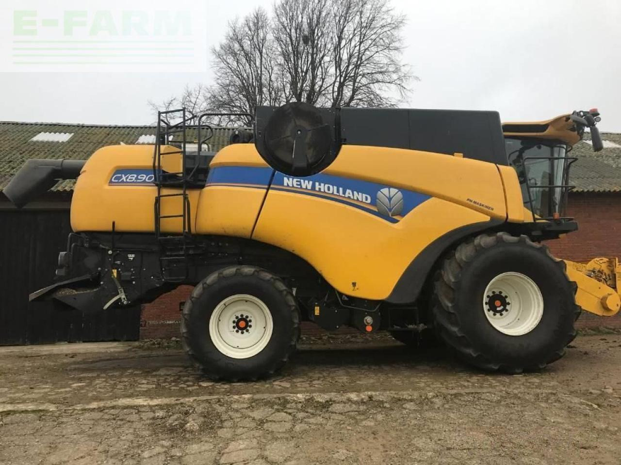 New Holland cx 8.90 slh - Combine harvester: picture 2 New Holland cx 8.90 slh - Combine harvester: picture 2