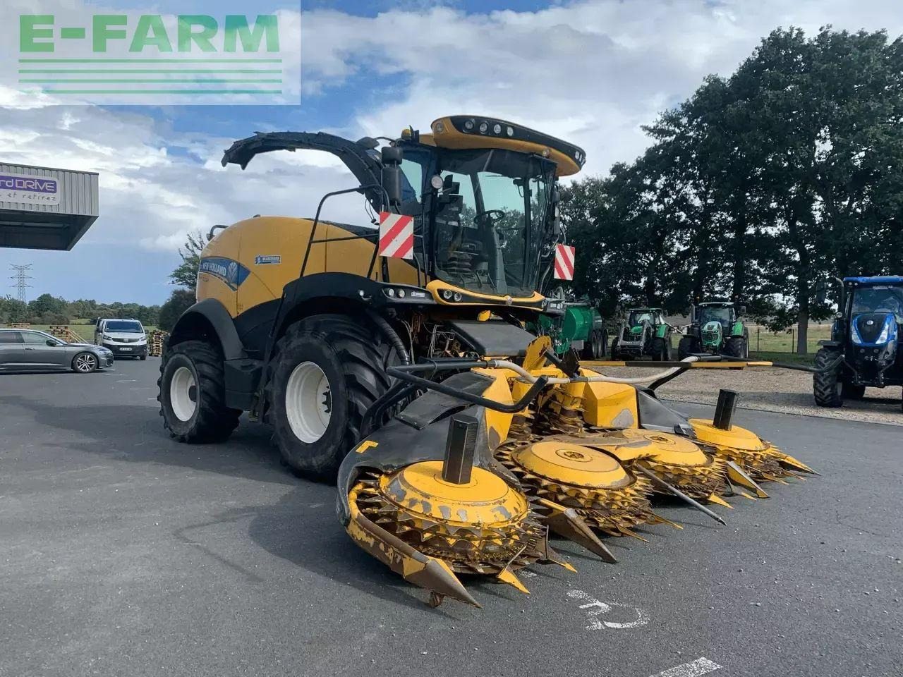 New Holland fr 550 - Forage harvester: picture 2 New Holland fr 550 - Forage harvester: picture 2