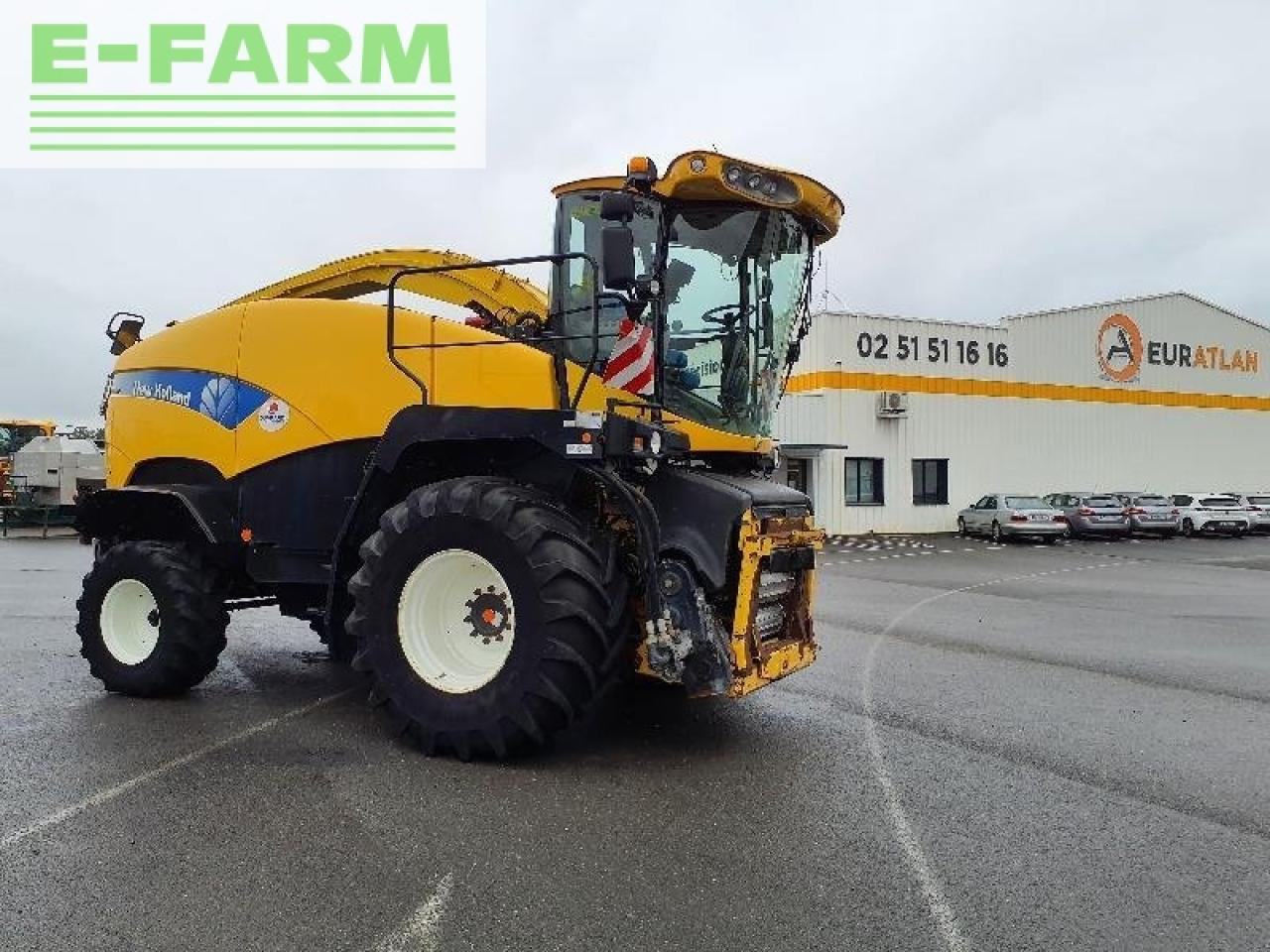 New Holland fr9040 - Forage harvester: picture 1 New Holland fr9040 - Forage harvester: picture 1