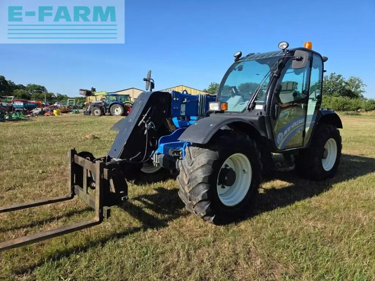 New Holland lm 7.42 - Telescopic handler: picture 1 New Holland lm 7.42 - Telescopic handler: picture 1