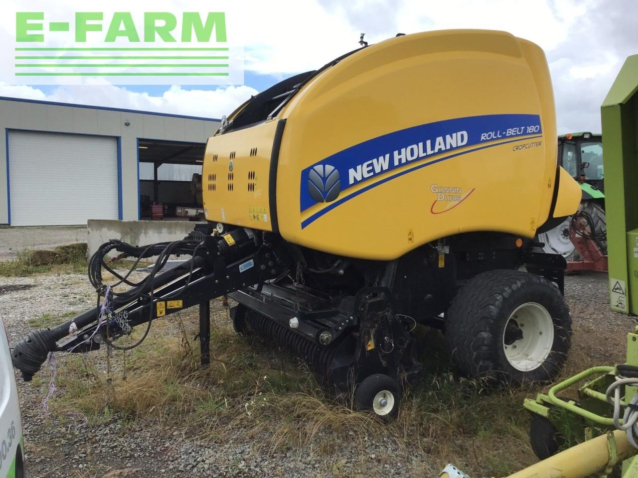 New Holland presse à balles rondes roll belt 180 new holland - Square baler: picture 1 New Holland presse à balles rondes roll belt 180 new holland - Square baler: picture 1