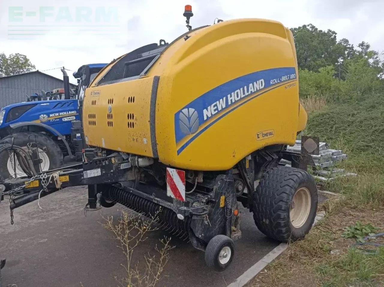 New Holland rolt belt 180 superfeed - Square baler: picture 1 New Holland rolt belt 180 superfeed - Square baler: picture 1