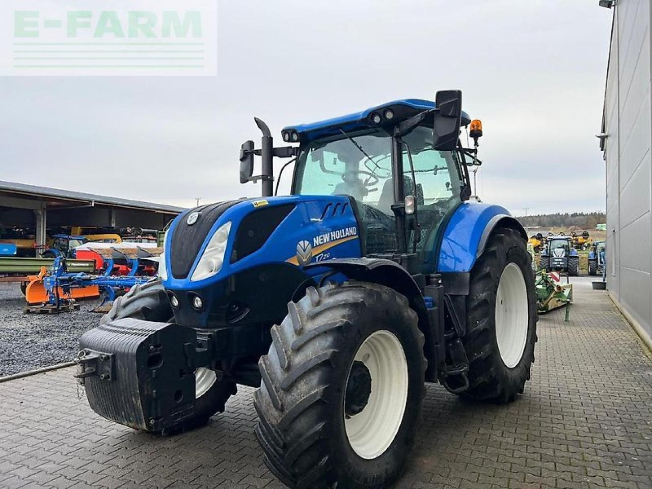 New Holland t 7.210 rc - Farm tractor: picture 2 New Holland t 7.210 rc - Farm tractor: picture 2