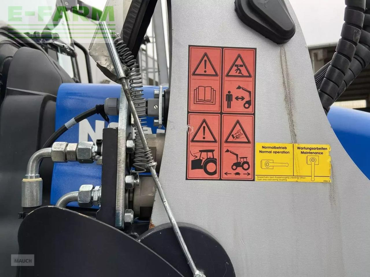 New Holland t5.105 electro command - Farm tractor: picture 5 New Holland t5.105 electro command - Farm tractor: picture 5