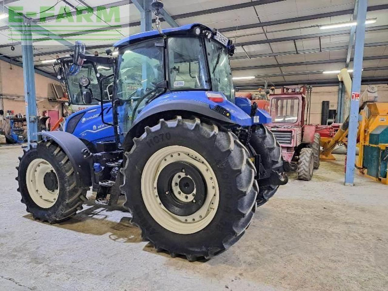 New Holland t5.110 - Farm tractor: picture 4 New Holland t5.110 - Farm tractor: picture 4