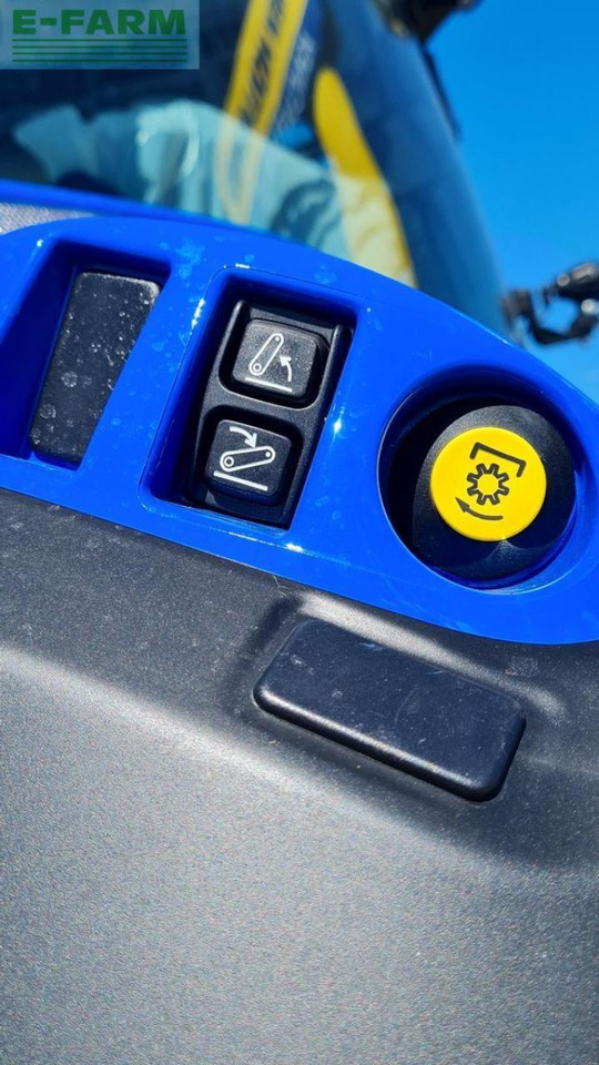 New Holland t5.110 dynamic command (stage v) - Farm tractor: picture 5 New Holland t5.110 dynamic command (stage v) - Farm tractor: picture 5