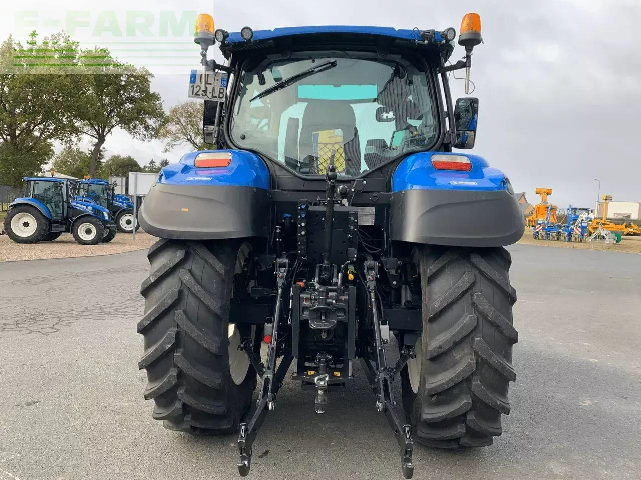 New Holland t5.120 dynamic command - Farm tractor: picture 5 New Holland t5.120 dynamic command - Farm tractor: picture 5