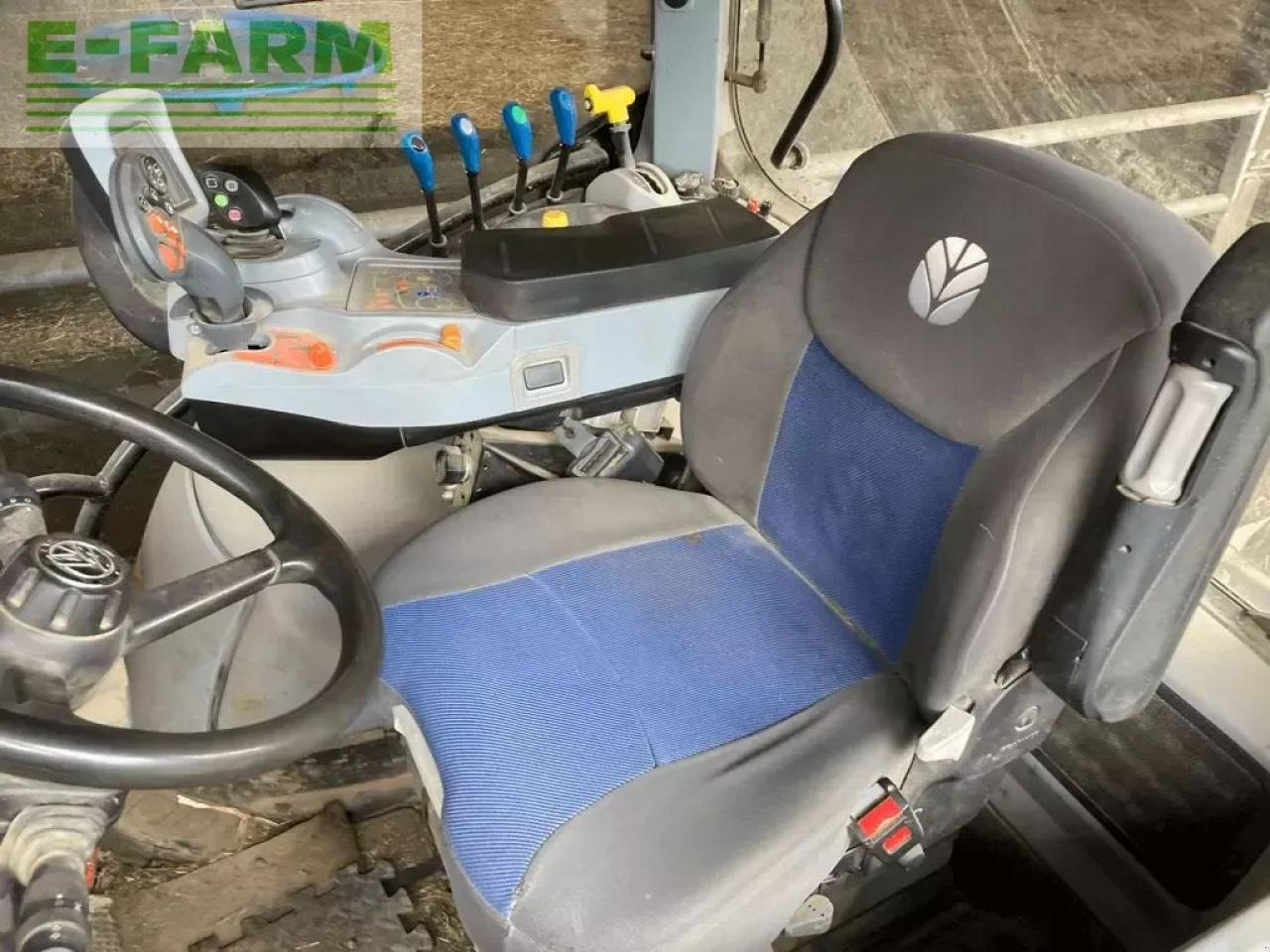 New Holland t5.120 dynamic command - Farm tractor: picture 4 New Holland t5.120 dynamic command - Farm tractor: picture 4