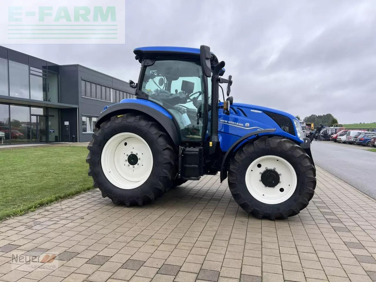 New Holland t5.140 auto command - Farm tractor: picture 3 New Holland t5.140 auto command - Farm tractor: picture 3