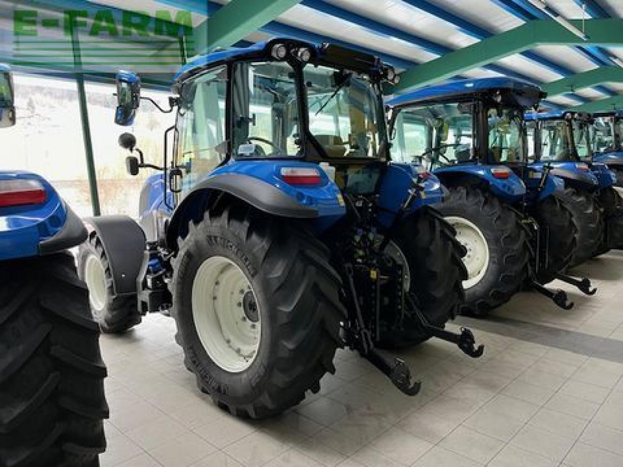 New Holland t5.90 powershuttle - Farm tractor: picture 3 New Holland t5.90 powershuttle - Farm tractor: picture 3