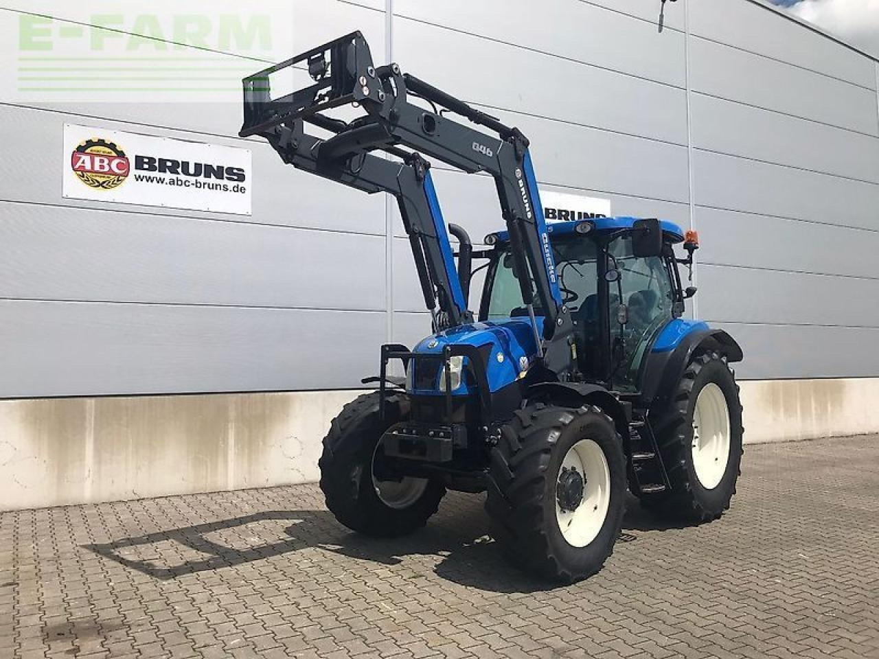 New Holland t6.140 electrocommand - Farm tractor: picture 1 New Holland t6.140 electrocommand - Farm tractor: picture 1
