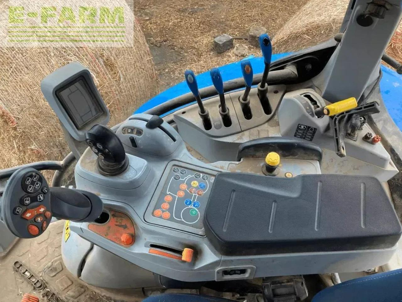 New Holland t6.145 dynamic command - Farm tractor: picture 5 New Holland t6.145 dynamic command - Farm tractor: picture 5