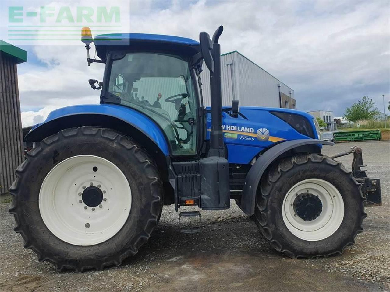 New Holland t7.195s S - Farm tractor: picture 3 New Holland t7.195s S - Farm tractor: picture 3