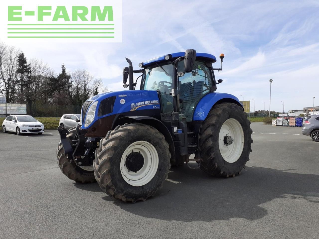 New Holland t7 200 - Farm tractor: picture 4 New Holland t7 200 - Farm tractor: picture 4