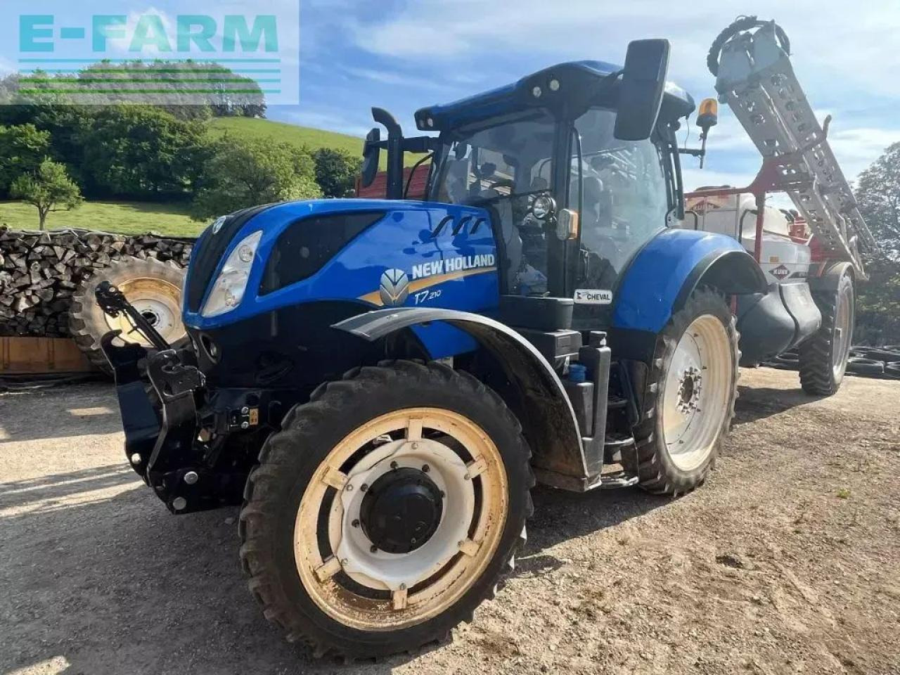 New Holland t7.210 - Farm tractor: picture 2 New Holland t7.210 - Farm tractor: picture 2