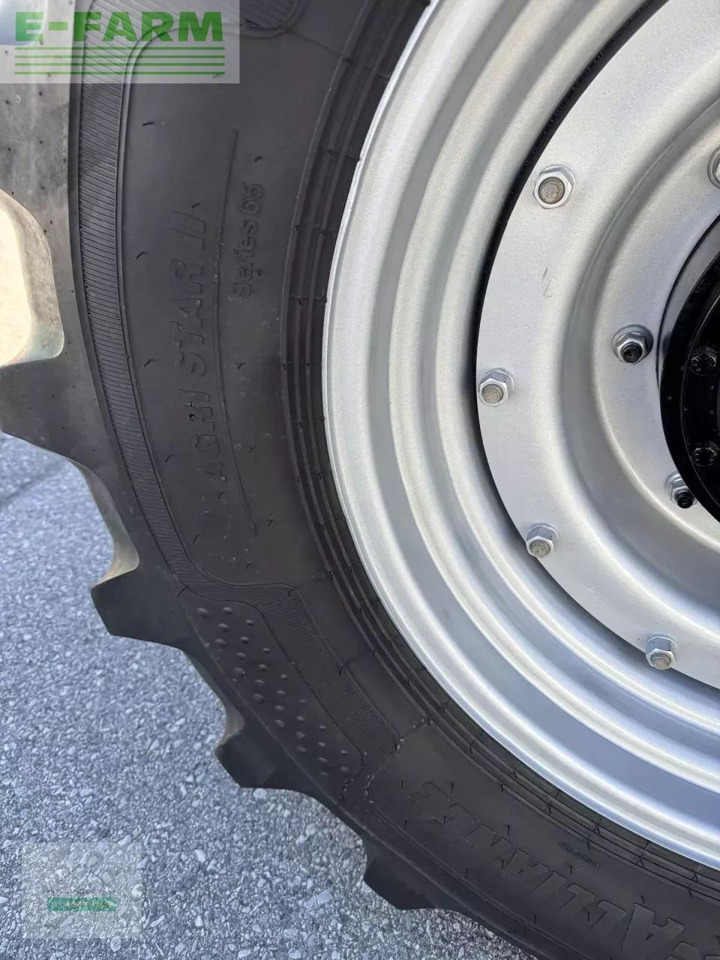 New Holland t7.210 auto command - Farm tractor: picture 5 New Holland t7.210 auto command - Farm tractor: picture 5