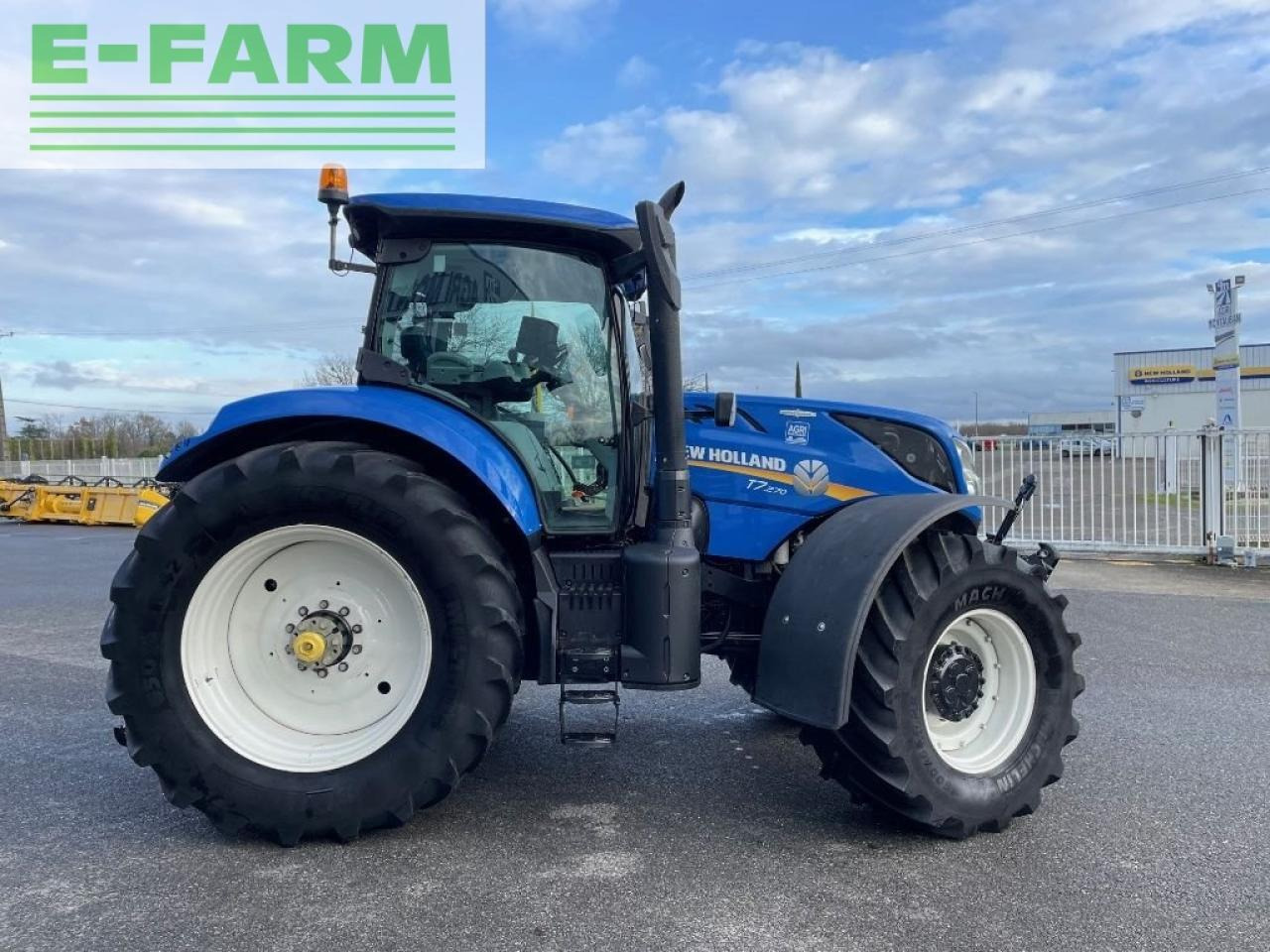 New Holland t7.270 autocommand - Farm tractor: picture 5 New Holland t7.270 autocommand - Farm tractor: picture 5