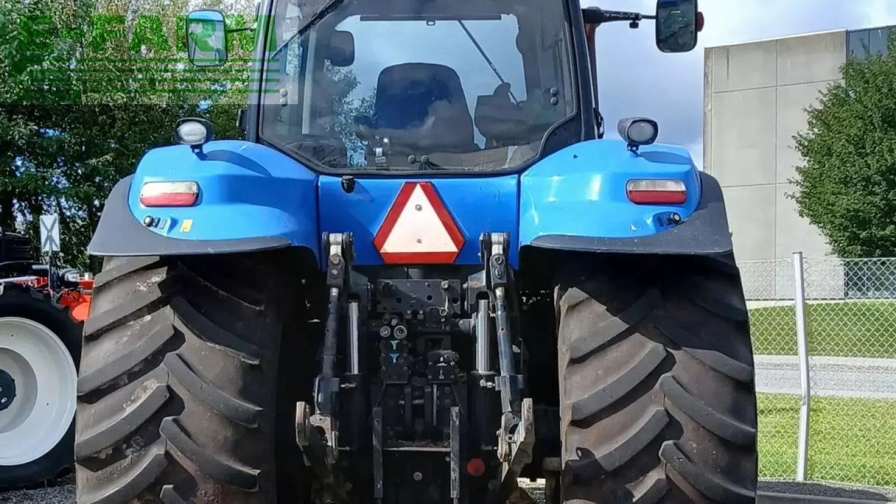 New Holland t8.330 - Farm tractor: picture 5 New Holland t8.330 - Farm tractor: picture 5