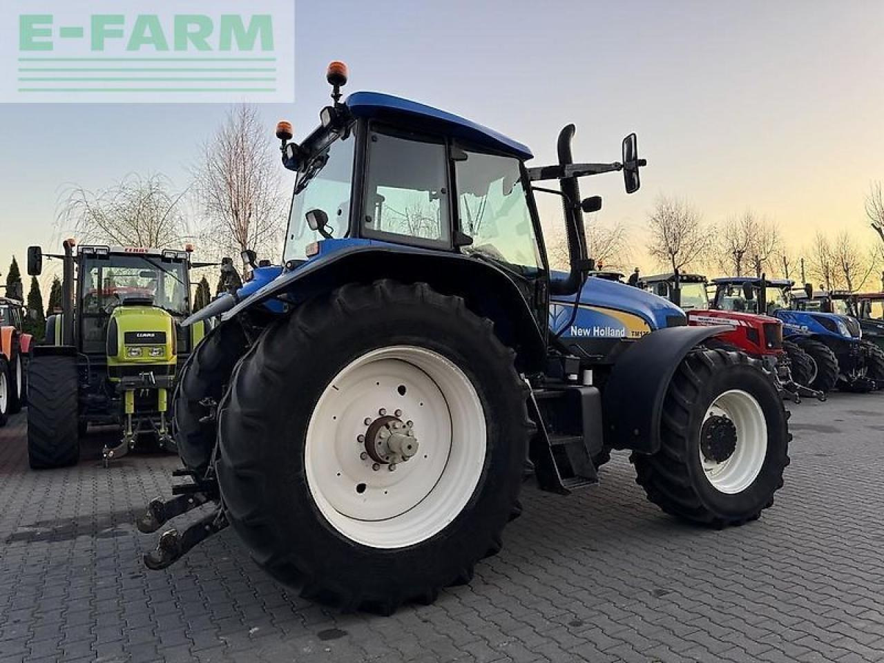 New Holland tm175 powercommand - Farm tractor: picture 5 New Holland tm175 powercommand - Farm tractor: picture 5