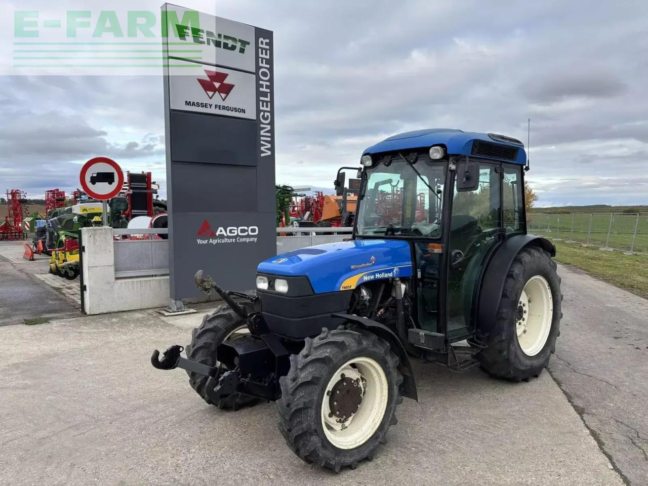 New Holland tn 85 fa dt supersteer - Farm tractor: picture 1 New Holland tn 85 fa dt supersteer - Farm tractor: picture 1