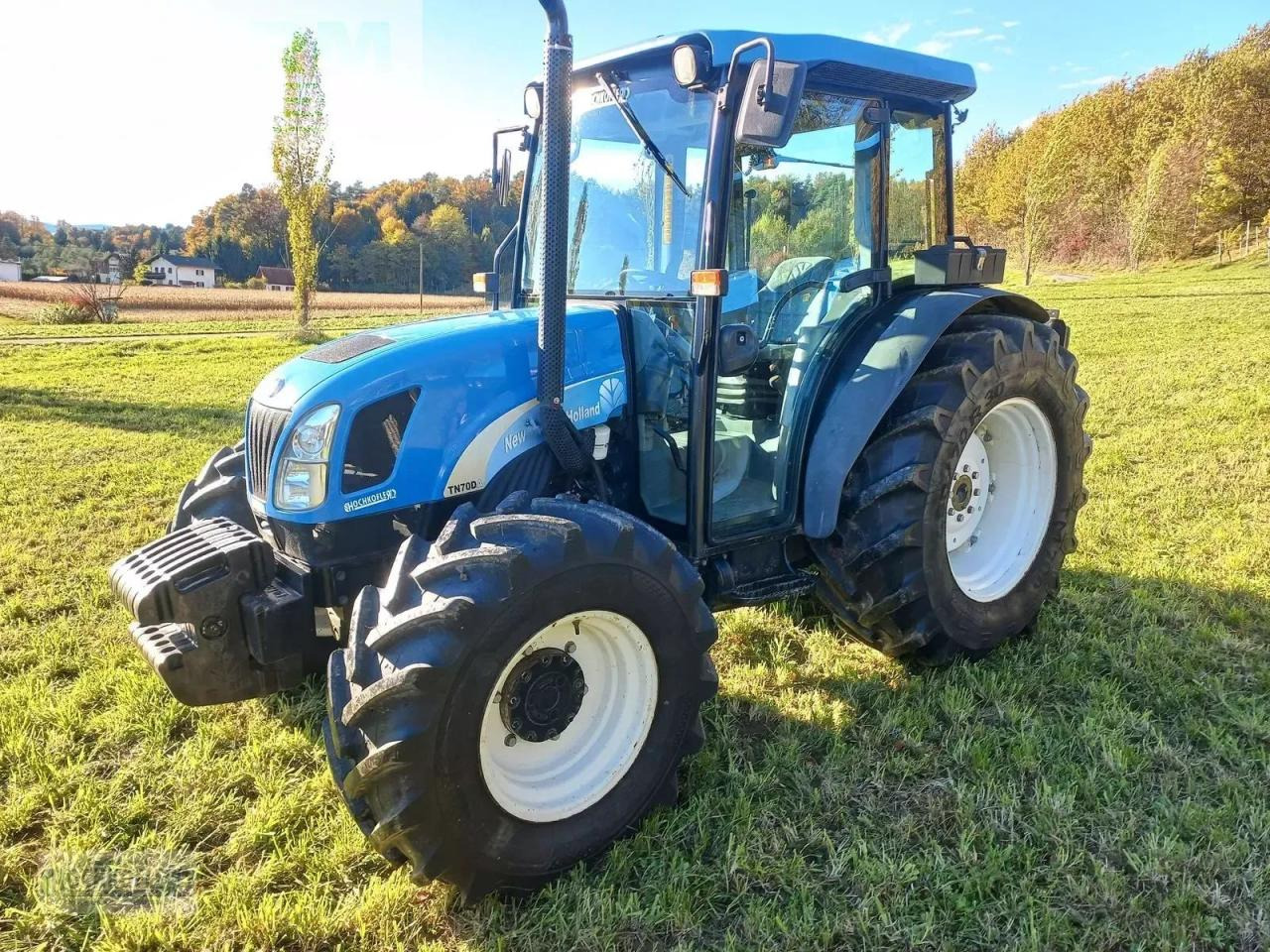 New Holland tn-d 70 a D - Farm tractor: picture 1 New Holland tn-d 70 a D - Farm tractor: picture 1