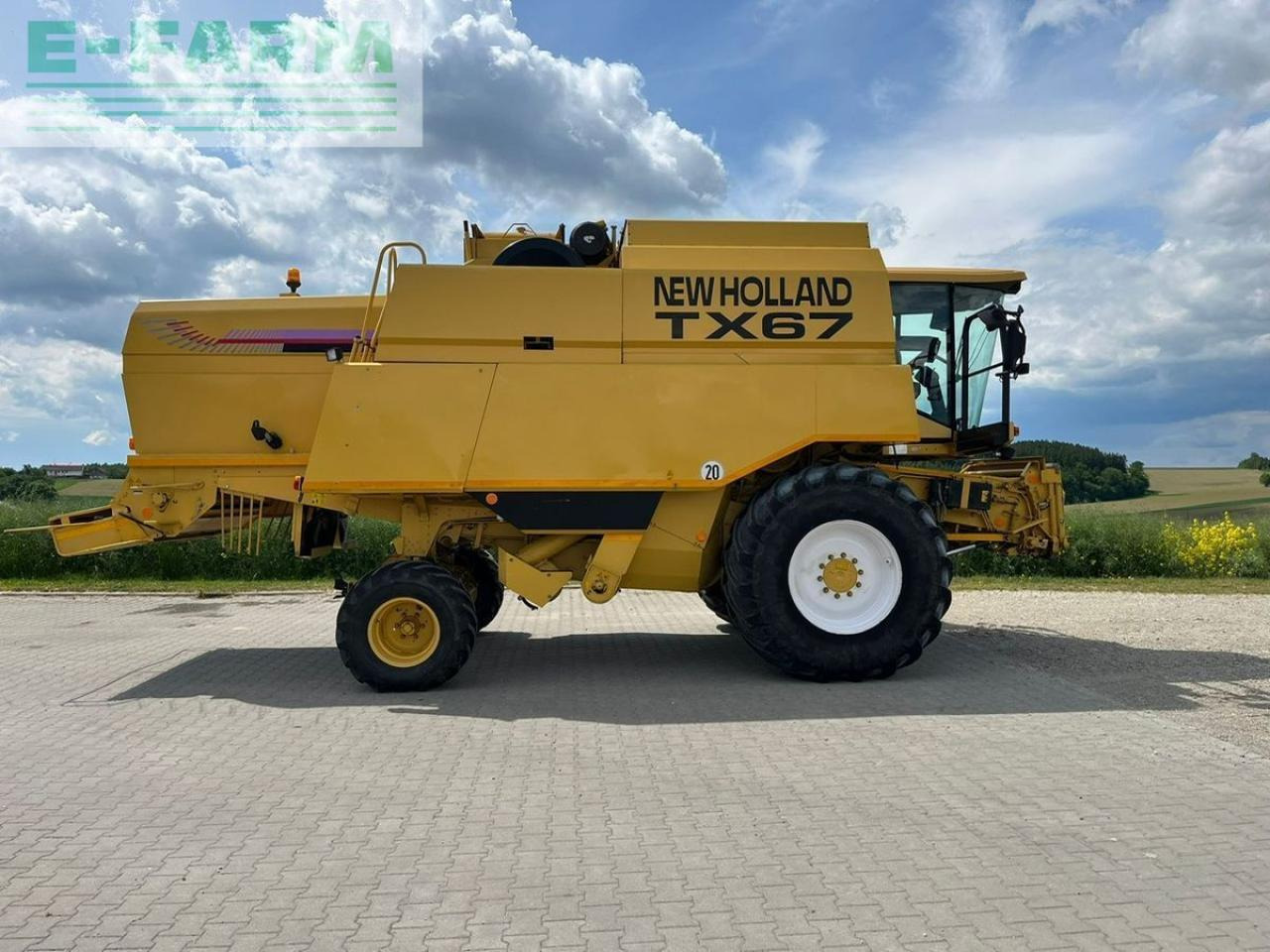 New Holland tx 67 - Combine harvester: picture 1 New Holland tx 67 - Combine harvester: picture 1