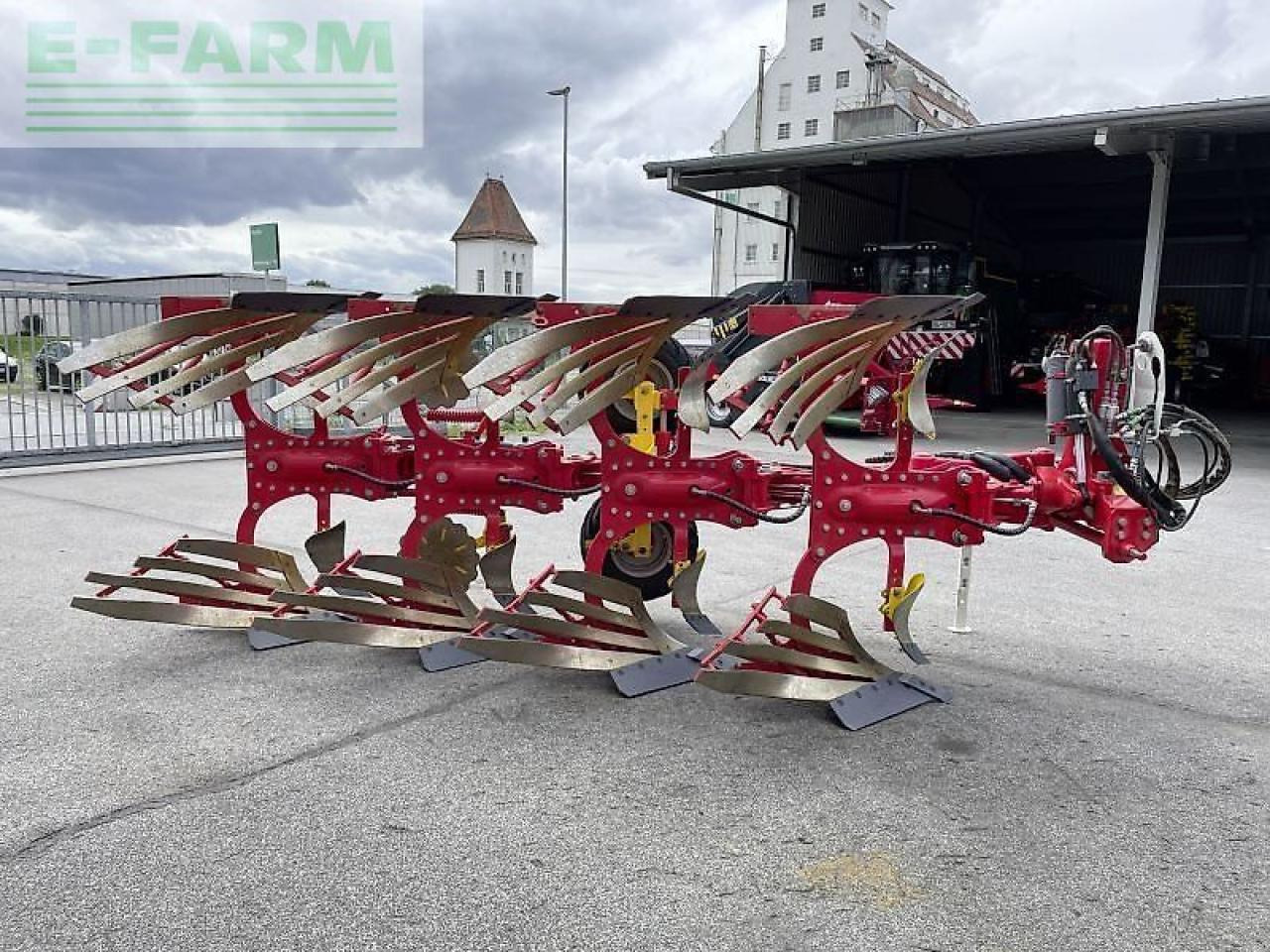Pöttinger servo 3000 plus nova 4-scharig - Plow: picture 4 Pöttinger servo 3000 plus nova 4-scharig - Plow: picture 4