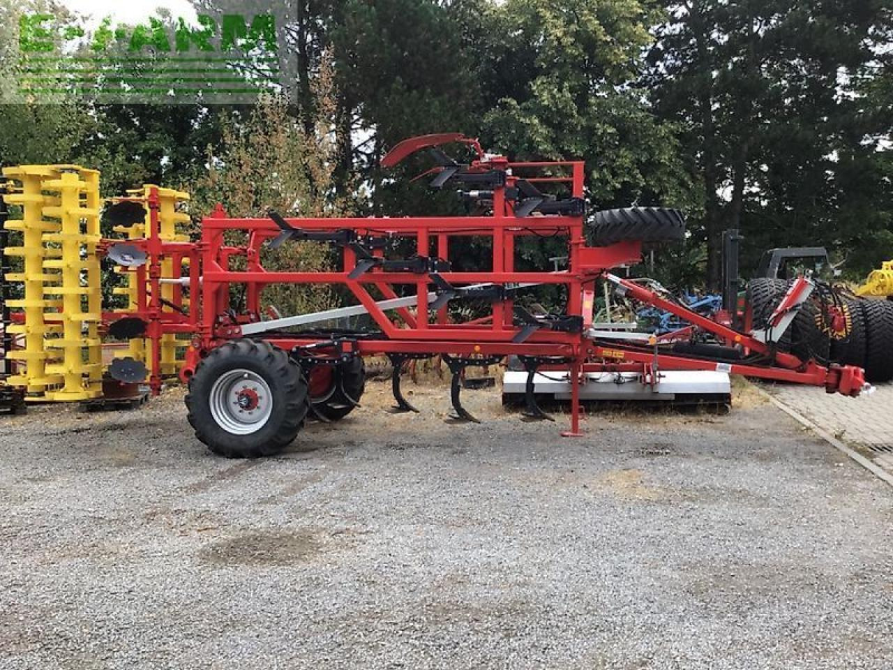 Pöttinger terria - Cultivator: picture 1 Pöttinger terria - Cultivator: picture 1