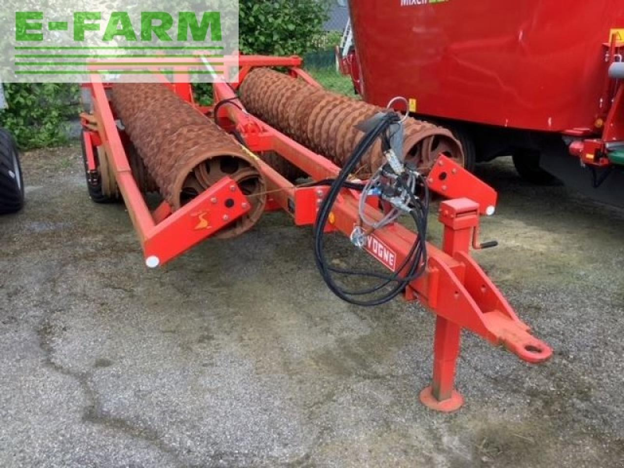Quivogne rollmot8.30 - Combine seed drill: picture 1 Quivogne rollmot8.30 - Combine seed drill: picture 1