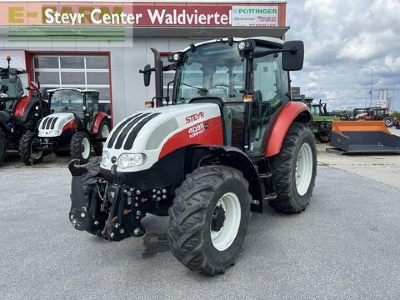 Steyr 4095 kompakt et basis - Farm tractor: picture 1 Steyr 4095 kompakt et basis - Farm tractor: picture 1