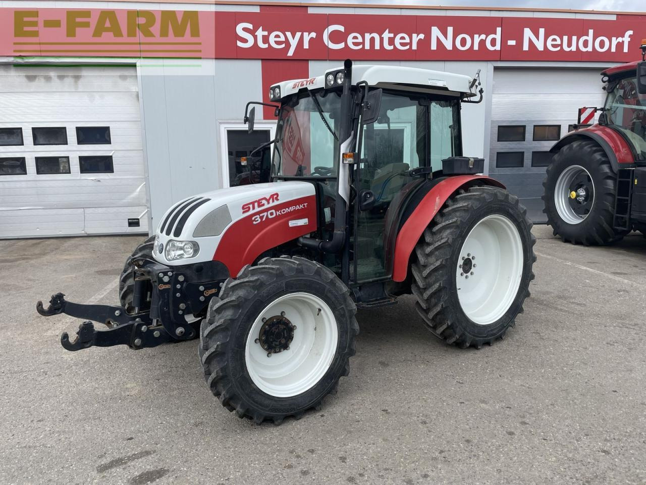 Steyr kompakt 370 a basis - Farm tractor: picture 1 Steyr kompakt 370 a basis - Farm tractor: picture 1