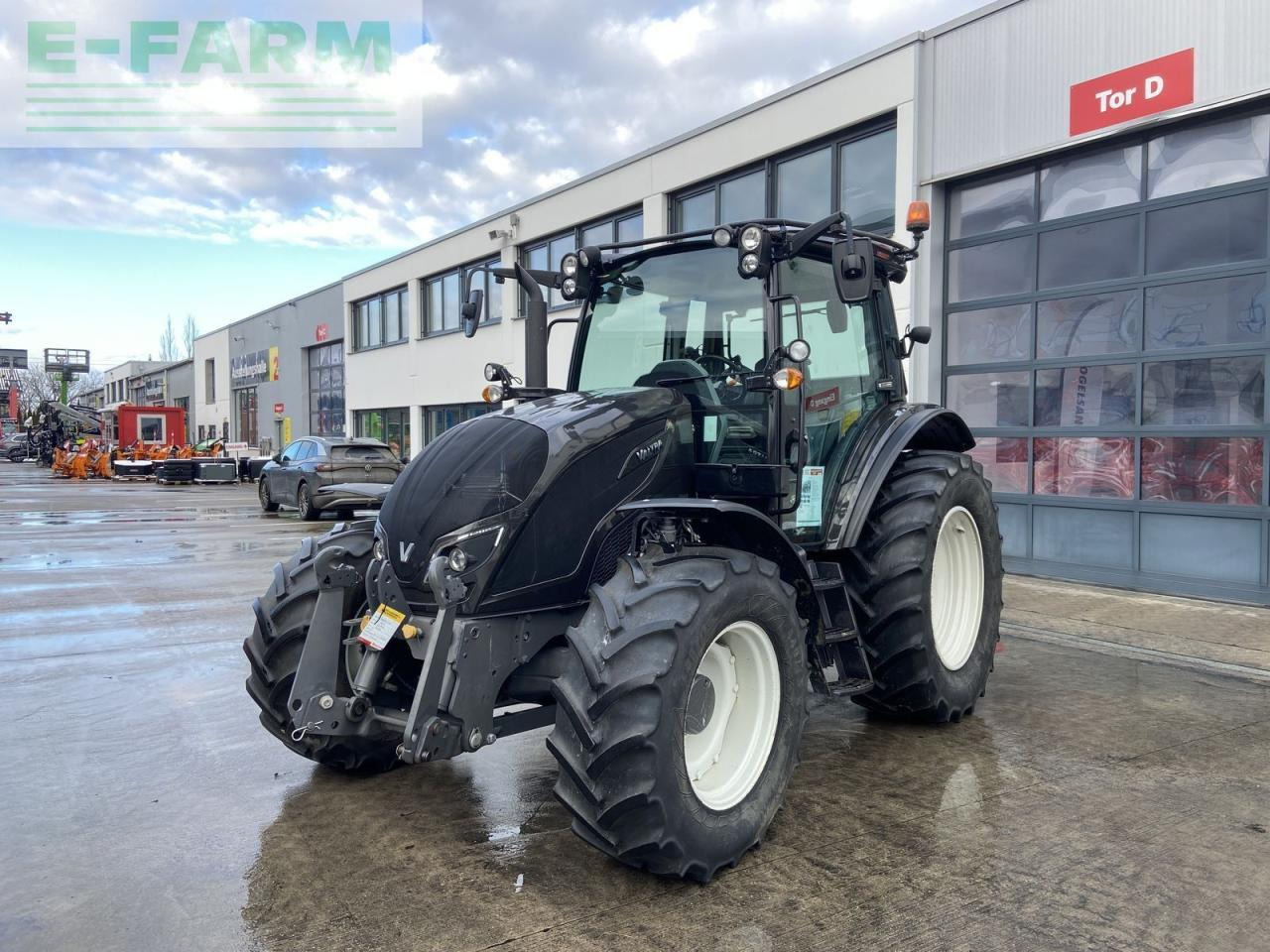 Valtra a 114 - Farm tractor: picture 1 Valtra a 114 - Farm tractor: picture 1
