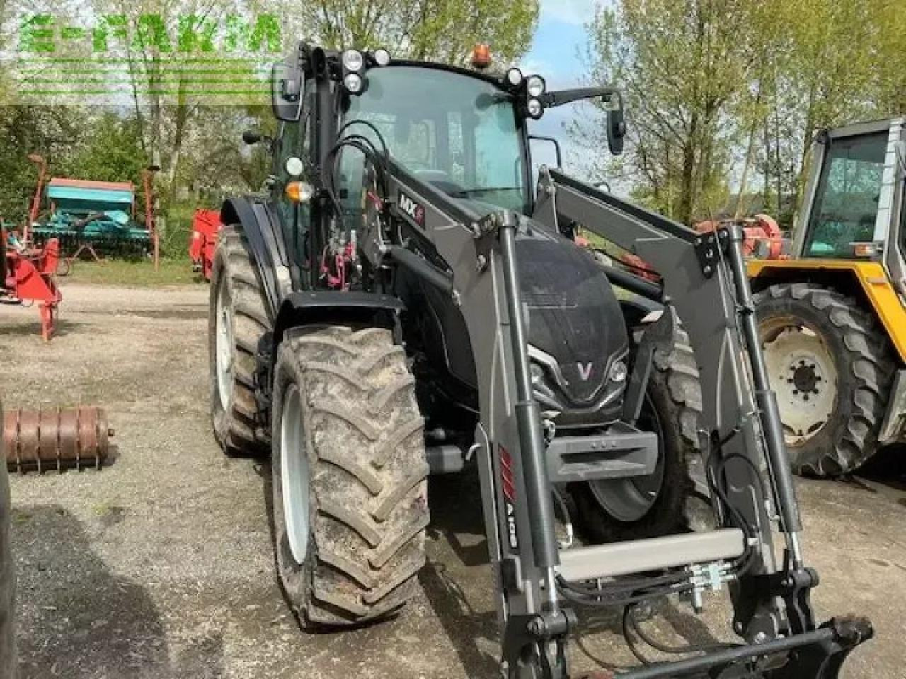 Valtra a105 - Farm tractor: picture 2 Valtra a105 - Farm tractor: picture 2
