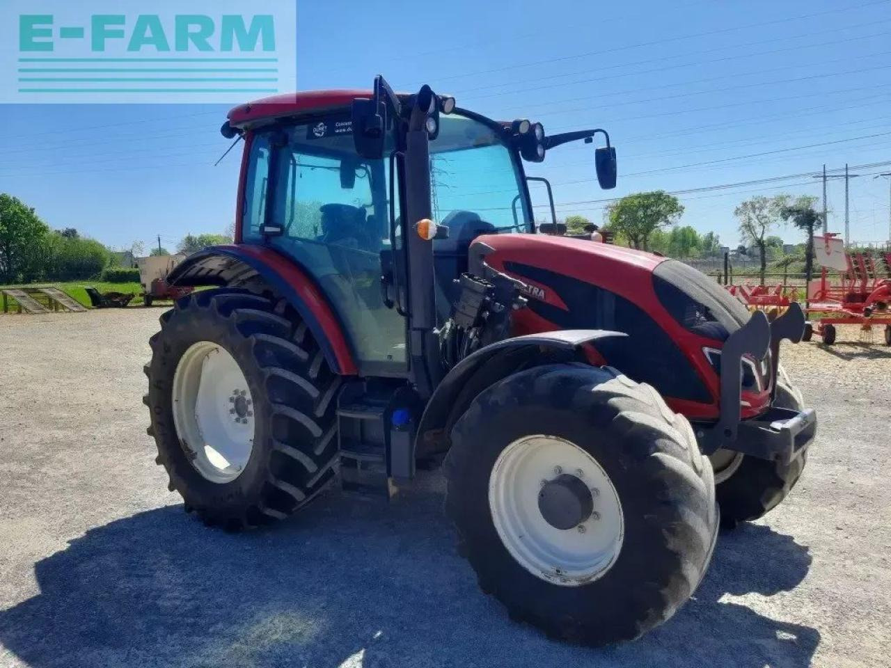 Valtra a114 - Farm tractor: picture 3 Valtra a114 - Farm tractor: picture 3