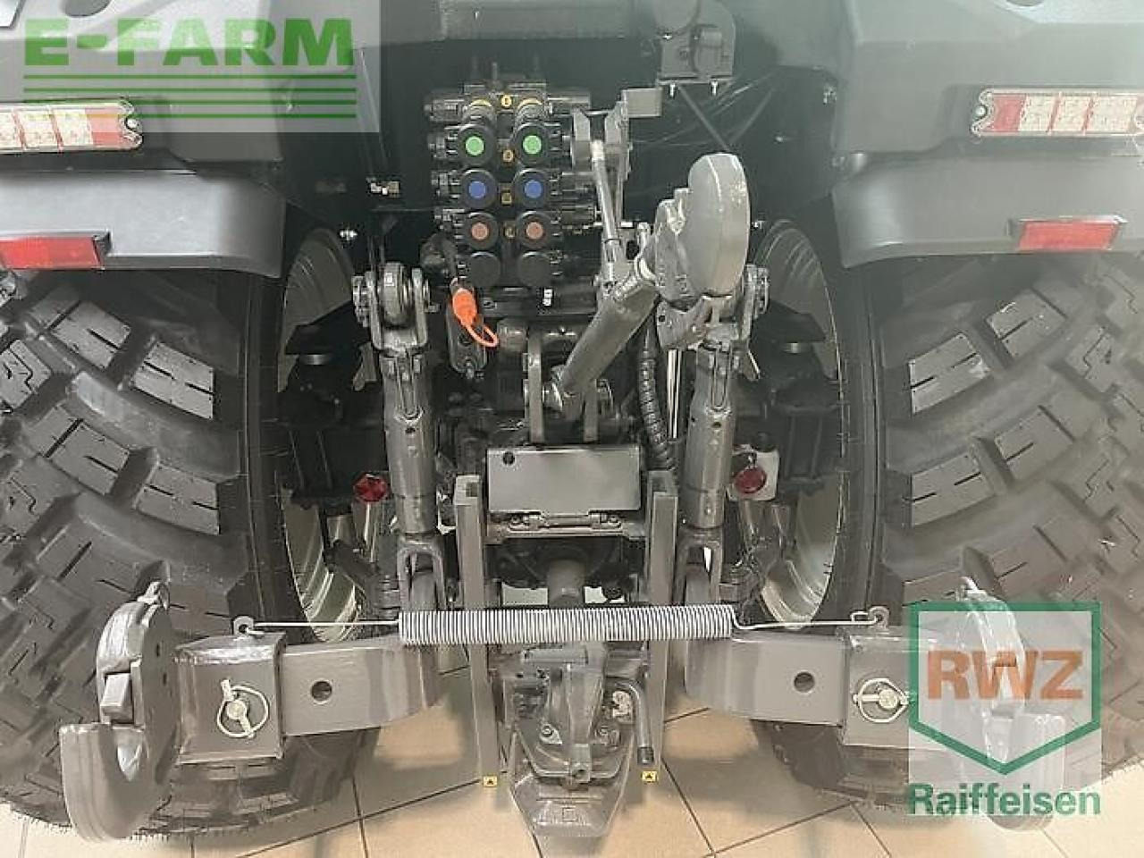 Valtra f105s 2d3 - Farm tractor: picture 4 Valtra f105s 2d3 - Farm tractor: picture 4