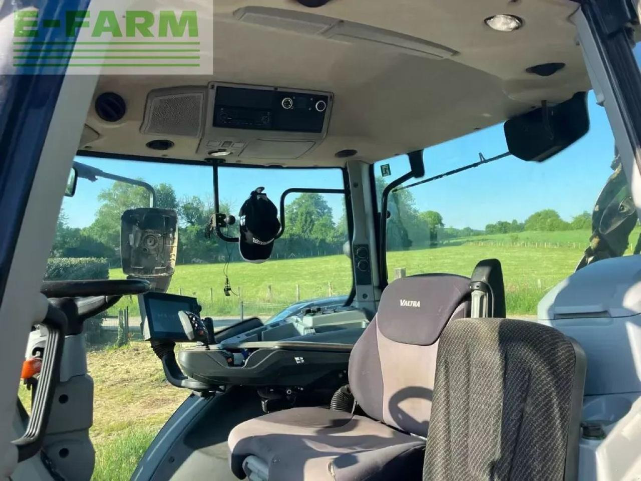 Valtra n 134 direct - Farm tractor: picture 5 Valtra n 134 direct - Farm tractor: picture 5