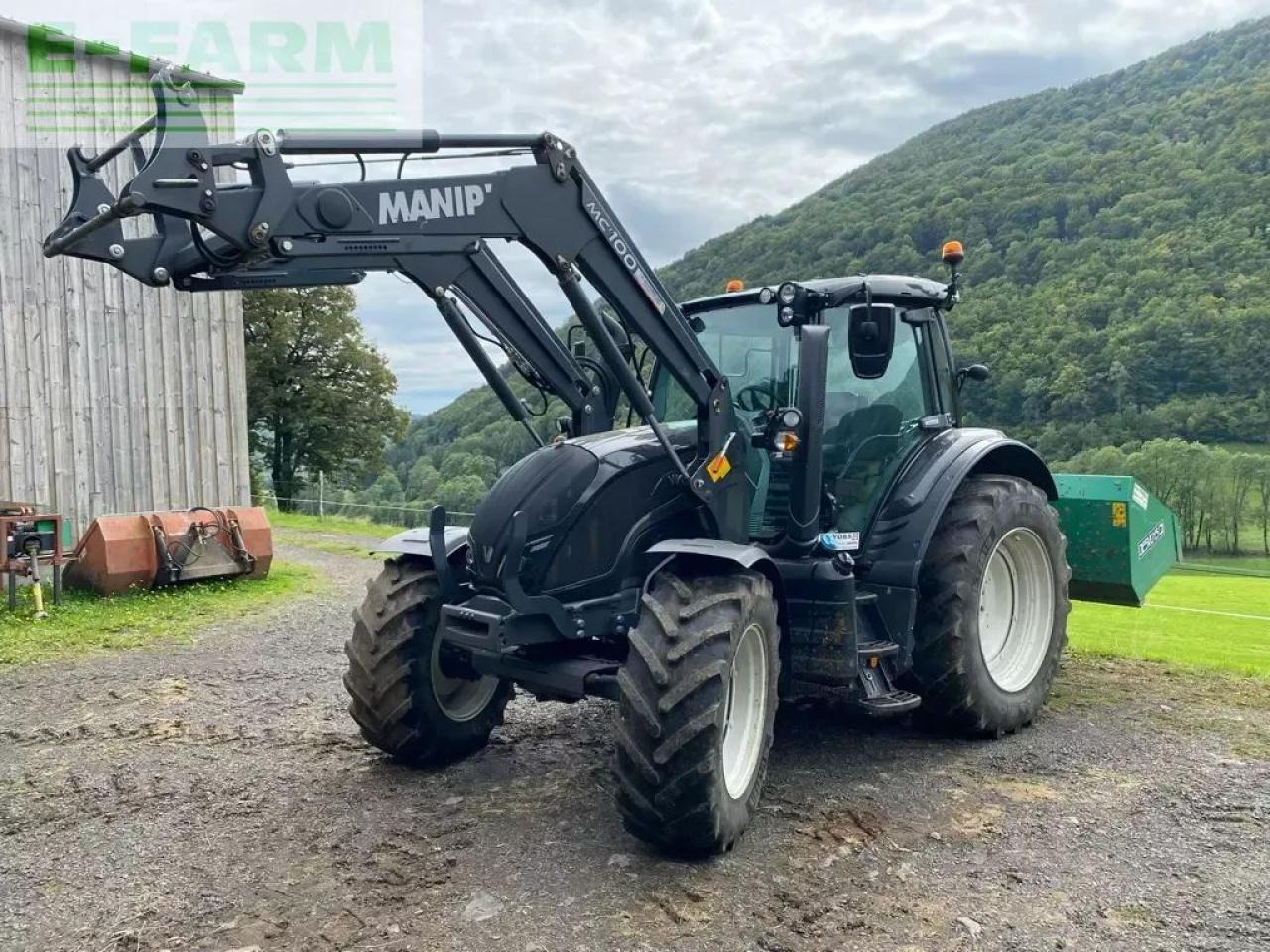 Valtra n 134 hitech 5 - Farm tractor: picture 1 Valtra n 134 hitech 5 - Farm tractor: picture 1