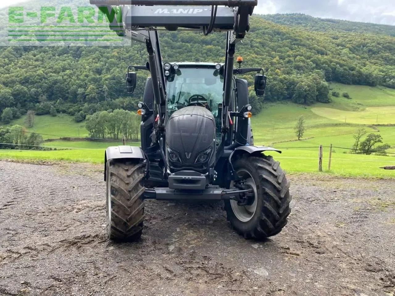 Valtra n 134 hitech 5 - Farm tractor: picture 3 Valtra n 134 hitech 5 - Farm tractor: picture 3