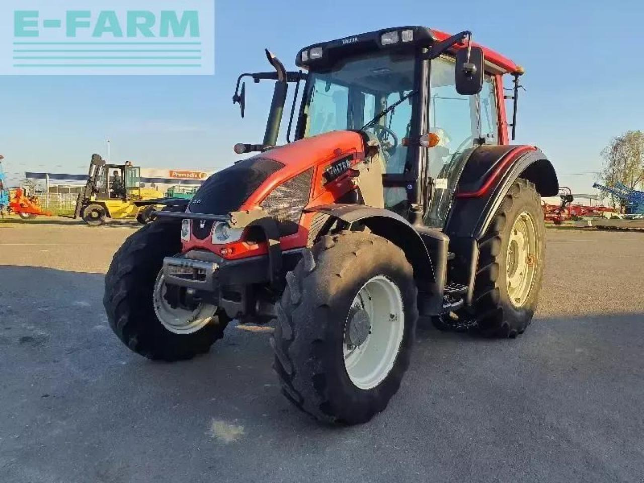 Valtra n103 - Farm tractor: picture 1 Valtra n103 - Farm tractor: picture 1